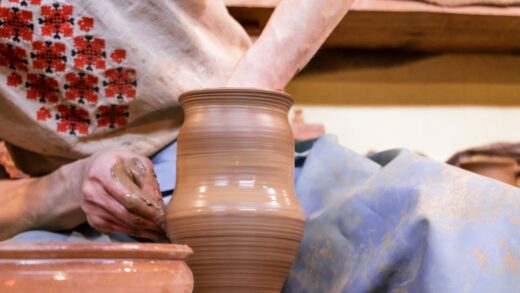 Tradycje ceramiczne regionu świętokrzyskiego