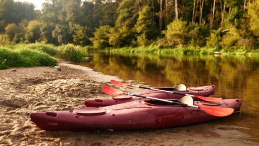 Spływy kajakowe rzeką Kamienną i inne aktywności wodne